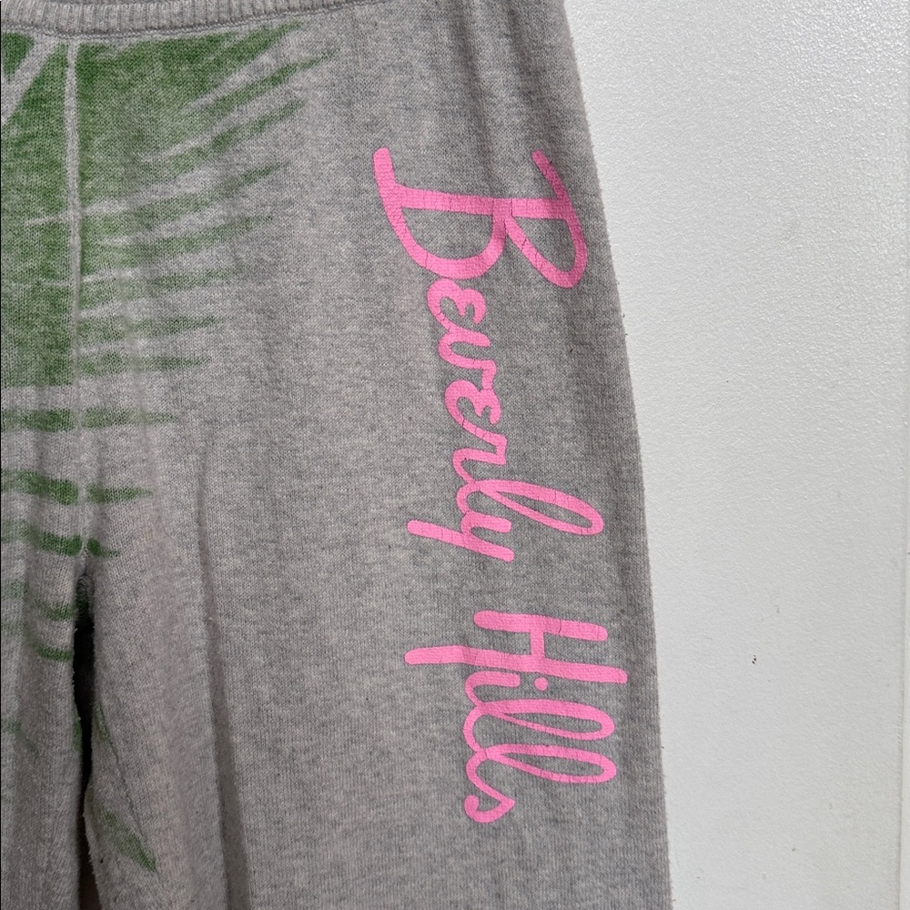 Minnie Rose Beverly Hills hotel Gray and Green Palm Print sweatpants - Picture 2 of 6